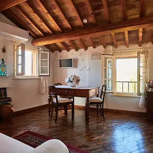  Apartment Central- Views - Air Conditioning - Easy Parking -self Check In
